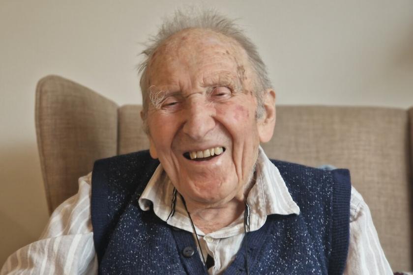 Frank celebrates milestone birthday at Hastings, our care home in Malvern
