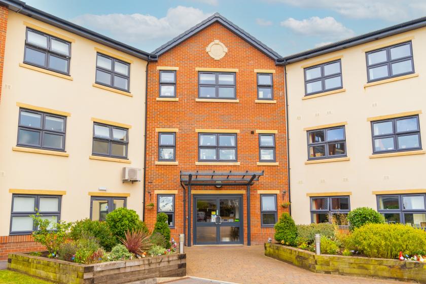 Ridgewood Court - Exterior