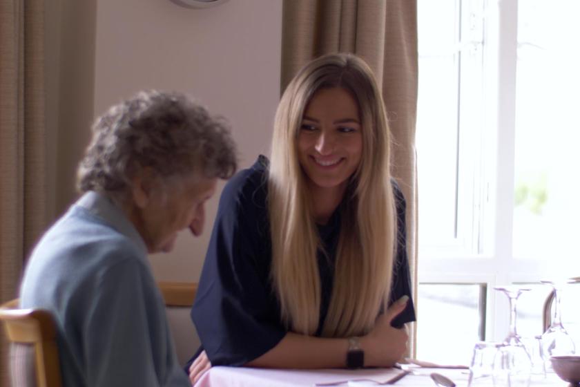 Kelsey Mawson and her late grandmother Peggy at Ivydene Residential and Nursing Home in Ivybridge 