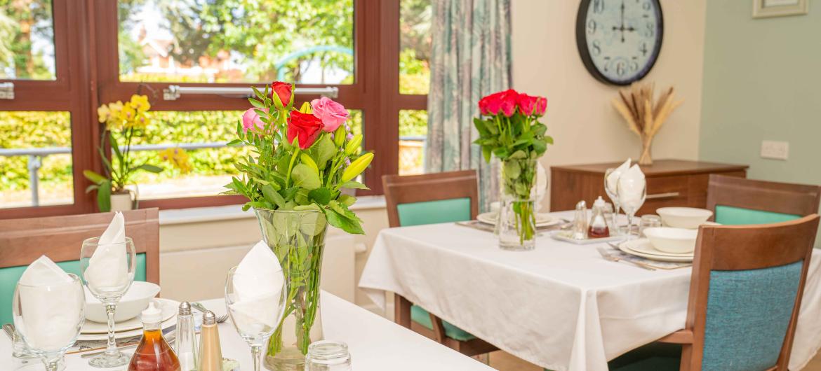 Hastings - Dining Room