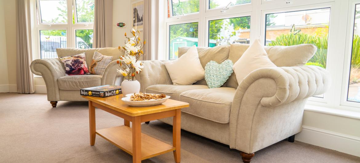 Ridgewood Court - Living room