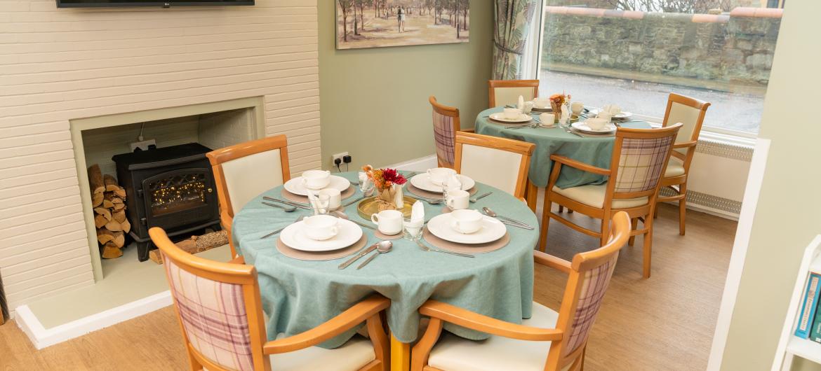 Dining Room - Queens