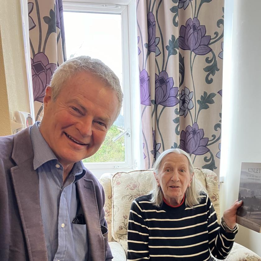 Ravenhurst resident Jean is delighted to welcome author Francis Engleheart to her home